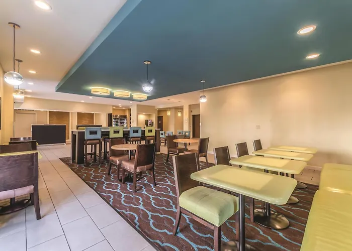 La Quinta By Wyndham - St. Louis