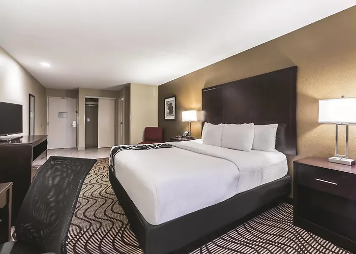 La Quinta By Wyndham - St. Louis