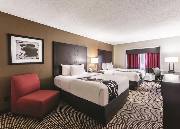 La Quinta By Wyndham - St. Louis Отель Коллинсвилл